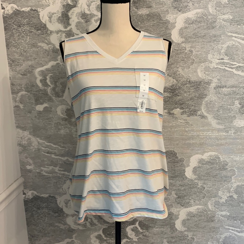 Kohl’s white tank top with strips size M, NWT